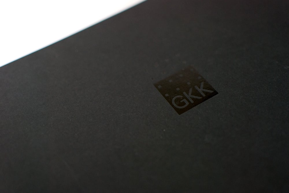 Coverprägung GKK-Logo