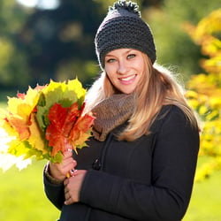 Mädchen im Herbst
