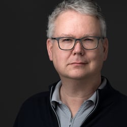 Headshot Carsten Plückhahn