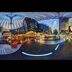 Sony Center Berlin – Forum am Abend