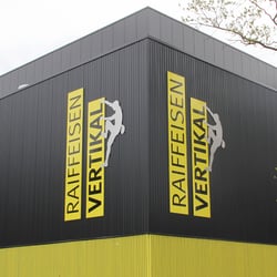 DAV-Kletterhalle, Logo und Außensignalisation