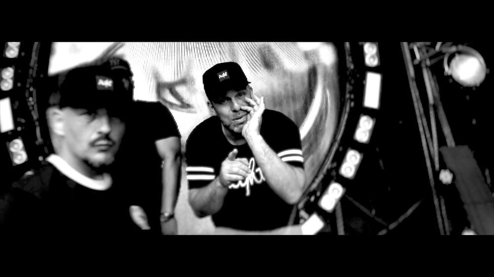 TURN IT UP – Musicvideo