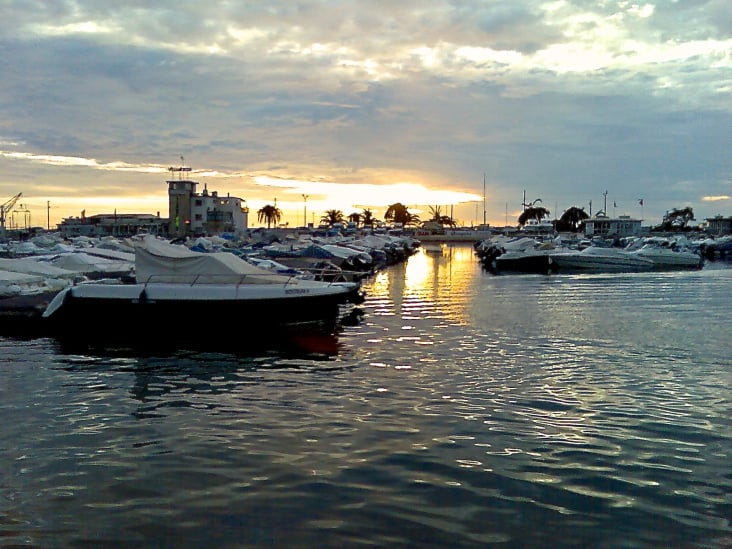 Im Hafen von Faro, Portugal