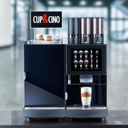 Still Life/Produktfotografie  –  Cup&Cino-Kaffeeautomat