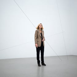 Corinna Thierolf, Konservatorin der Pinakothek der Moderne