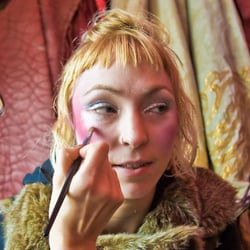 Make Up Artist