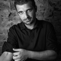 Portrait 2