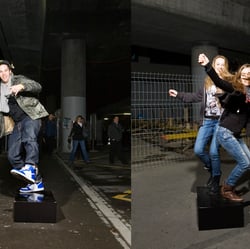 Posieren? Hab ich nicht nötig. Der „first dance“ bietet doch Spektakel genug für ein schönes Bild!