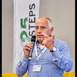 Gerd Ebert – Vitalcare – Leitung Fertigung – Präsentation der Workshop-Ergebnisse im Plenum
