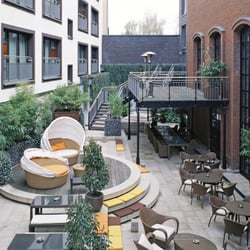 east Hotel, Hamburg – DEDON Island