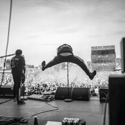 Die Band Donots auf der Bühne.