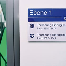 Beiersdorf AG Hamburg: Etagenschild