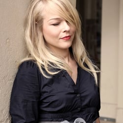 THE BLONDE