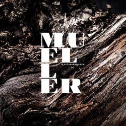 Bande Vier „Mueller“ – Wein Packaging Design & Branding von Yummy Stories