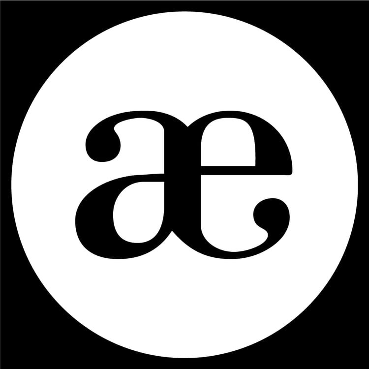 Aenias Fritsch /// Print & UI / UX Designer & Developer