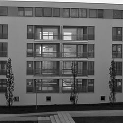 Neuwertiges Verwaltungebäude
