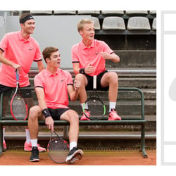 Katalog Nike 2018 – Nike Court Team Wear
