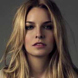 Make Up &  Hair:  Anna Tsoulcha Fotograf: Krystina Woldanowski