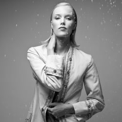 Nora B. – Model