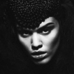 Editorial „Warrior“