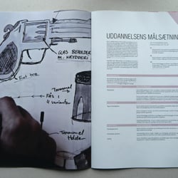 Brochuren-Design einer Hochschule
