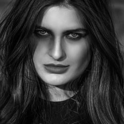Shooting Conni