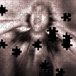 Selbstportrait, radialer Weichzeichner und (vorgefertigter) Puzzleeffekt