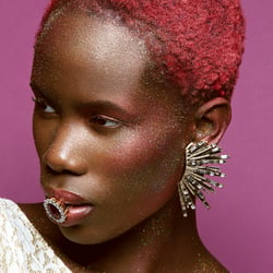 photo: Tamara Hansen Photography model: Sarah @ modeldistrict Hair&makeup: Agnes Hecking styling: von mir / C.  Musitowski