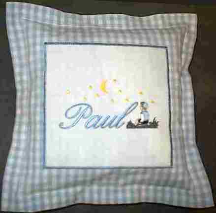 Kissen 30cm x 30cm mit Stehsaum und Spiegel, bestickt mit Paul und Sternenjunge