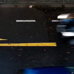 Verkehr an einem regenerischen Tag
