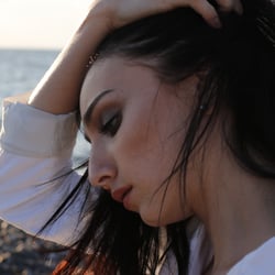Strand. Die perfekte Frau – stark und sinnlich.