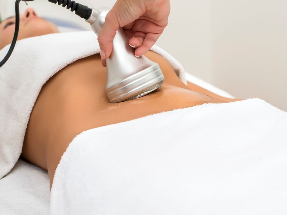 Kryolipolyse bei Ärzten in Adliswil: Moderne Fettreduktion mit CoolSculpting von Zeltiq
