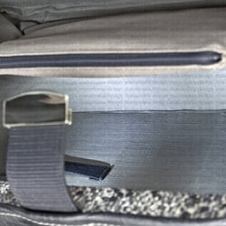 Akkord U 60 Radiohandtasche Schlange Kroko schwarz detail