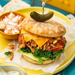 Jackfruit Pulled Pork Burger