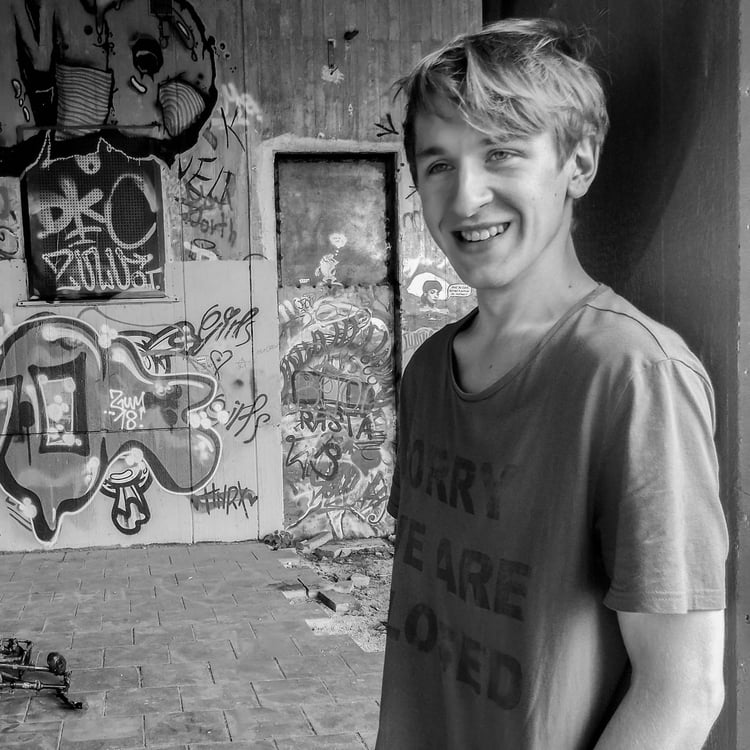 Tobias Holst
