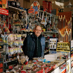 Super Majster Hardware Store