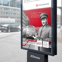 Citylight mit Motiv aus der 100 Jahre Hochbahn Kampagne