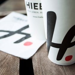 Das Logo im Einsatz auf verschiedenen Werbemitteln