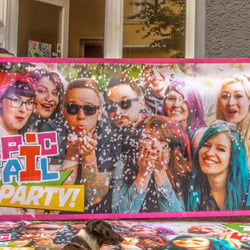 EpicFailParty, Banner