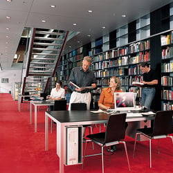 Interior 06