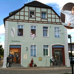 Fassadenmalerei in Waren an der Müritz / Design und Ausführung
