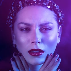bloodflows  Photographer: Hart Worx / Hartmut Nörenberg  Hair & Make-Up: Lisa Bo  Grooming / Styling: von mir / Musitowski 