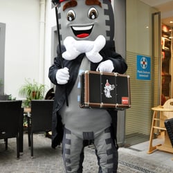 Maskottchen in Lebensgröße – Herr Lederer