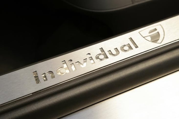 VW individual Logo