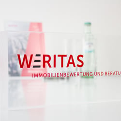 WERITAS Aufsteller 01