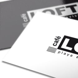 Diseño de logotipo y papelería comercial del coffee loung CAFÉ LOFT.