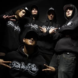 Accwear-2-064618test-064068