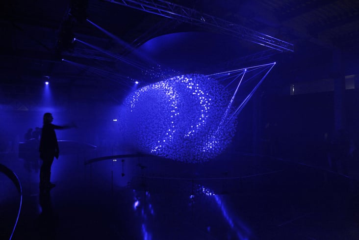 Fluidic, Sculpture in Motion