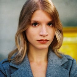 Portrait-Analog-Fotograf-Fotografie-Johannes-Ziegler-München-Deutschland-Photographer-Photography-Model