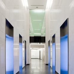 125 OLD BROAD STREET—LOBBY